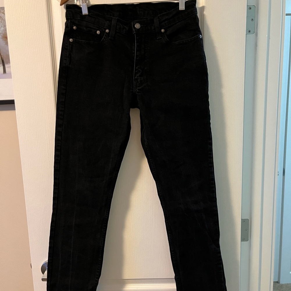 Levi's Black Skinny Jeans with Tapered Leg
